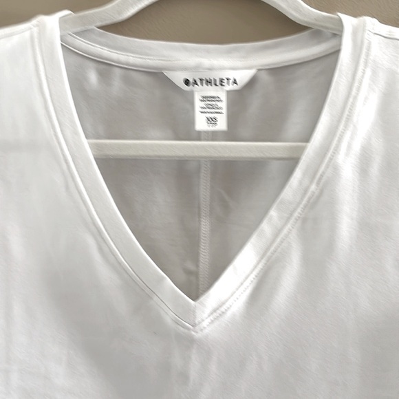 Athleta Essential V-Neck Tee. Bright White. XXS. NWT. - Picture 2 of 8